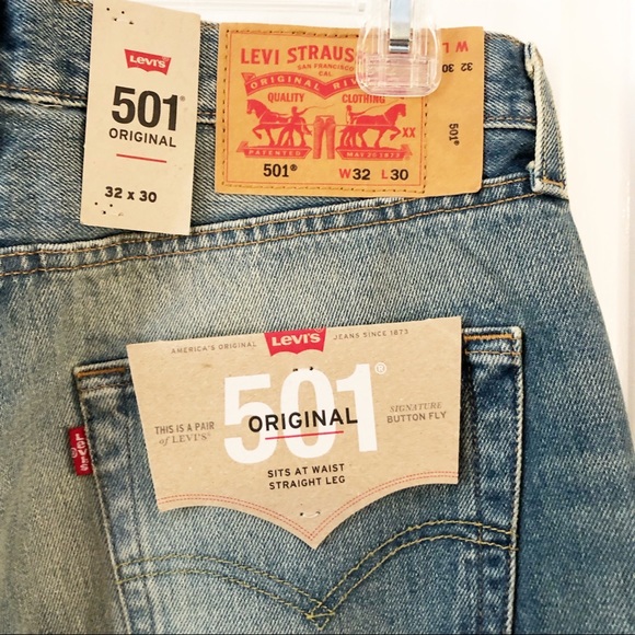 *SOLD*Levi’s 501 Button Down Jeans 32X30. - Picture 2 of 8